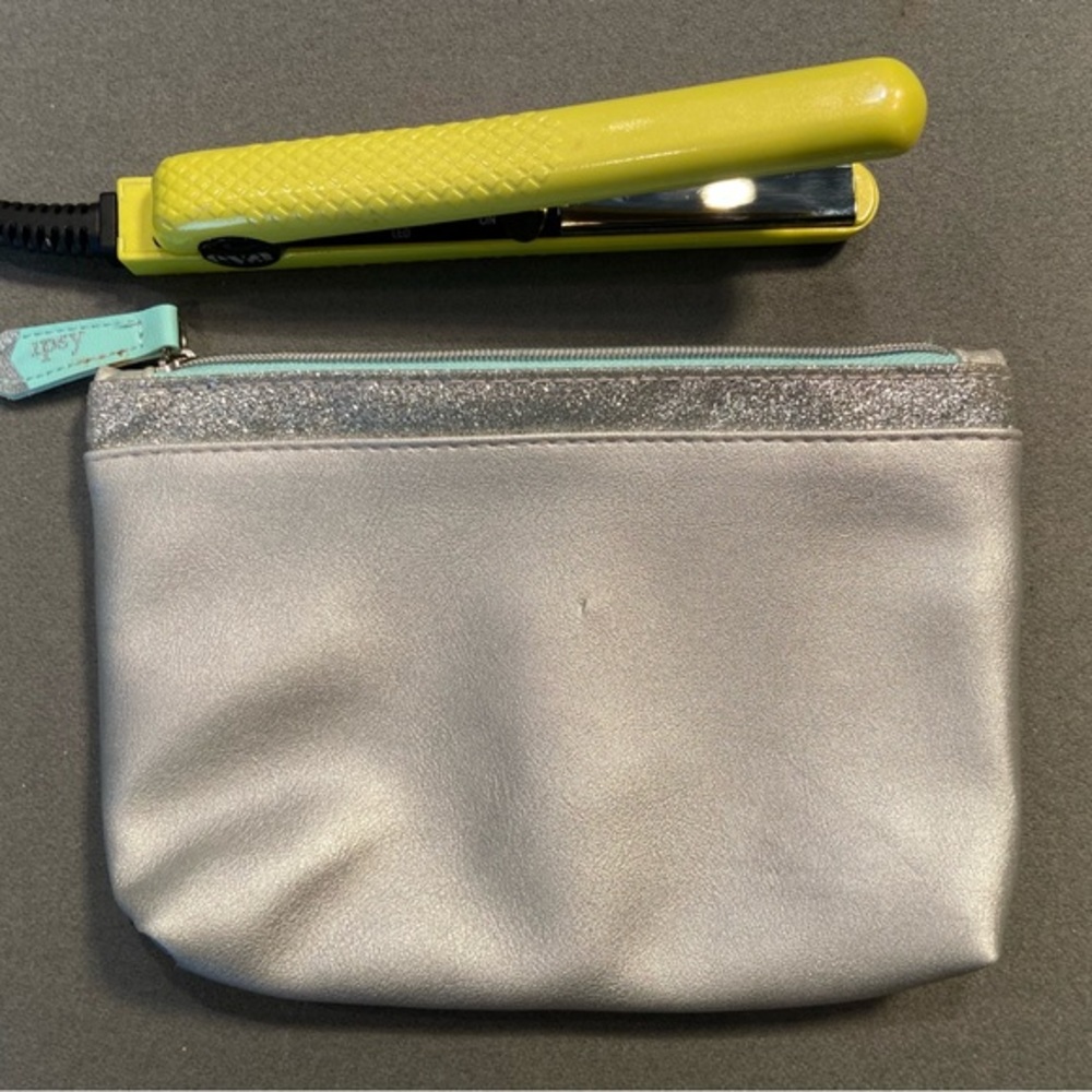 Eva NYC Mini‎ Healthy Heat Ceramic Styling Iron,Hair Straightener in Ipsy Bag
